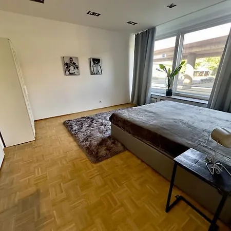 Apartment Schonster Rheinblick Fusslaufig Zur Messe! 160 Qm Düsseldorf