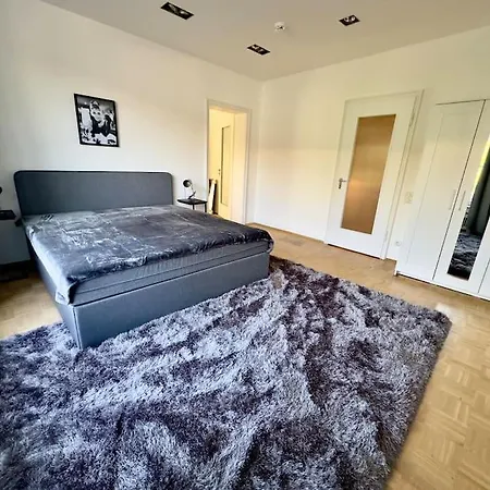 Schonster Rheinblick Fusslaufig Zur Messe! 160 Qm Apartment