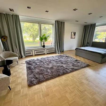 Schonster Rheinblick Fusslaufig Zur Messe! 160 Qm Apartment